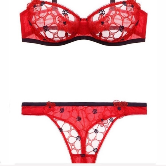 Glistening Romantic Burgundy Crop Jacket From Italy Designed by LIST - Picture 12 of 16